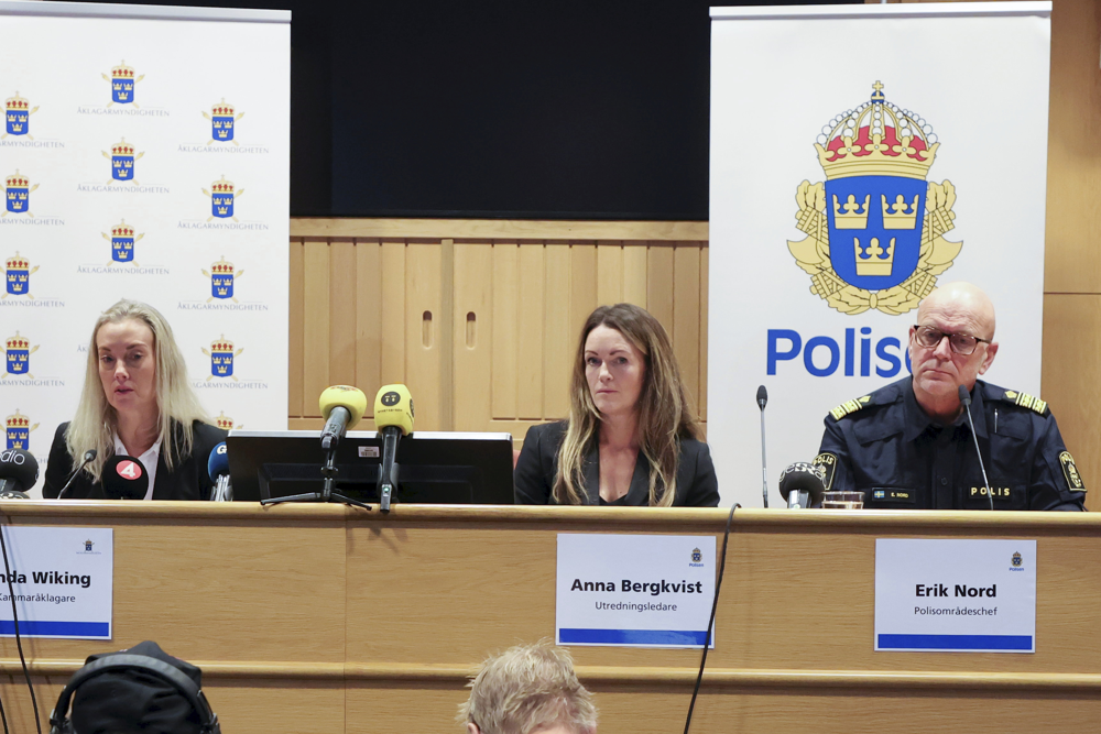 Anna Bergkvist medverkar på pressträff. Foto.