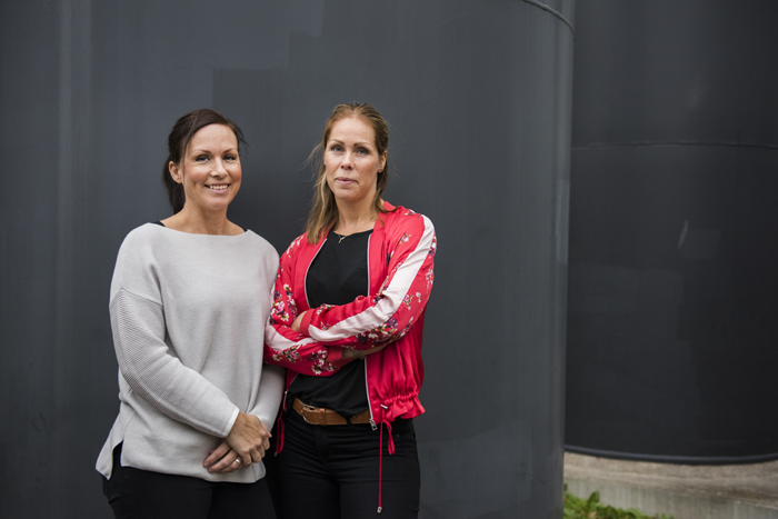 Anna Eriksson och Ann Nyberg, utredare på ungdomssektionen i polisregion Mitt. Foto.