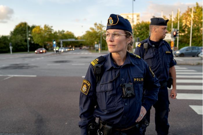 Poliserna Malin Morän och Johannes Schultz. Foto.